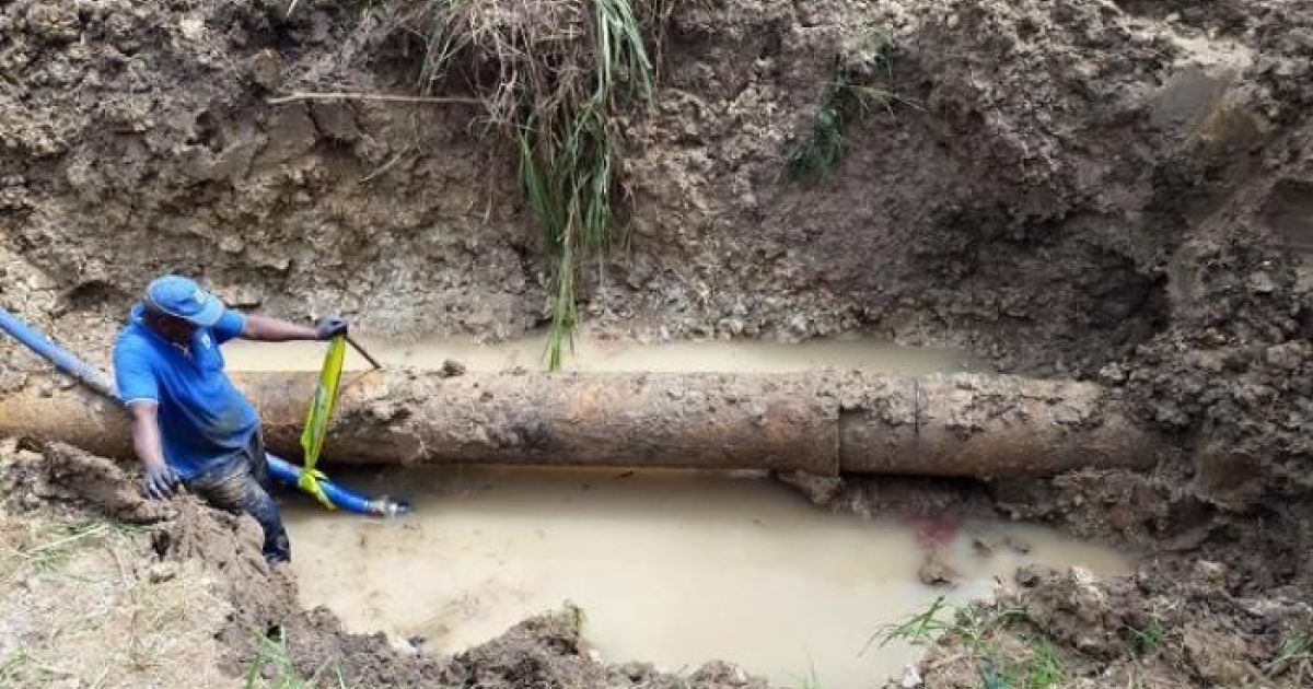     [Eau secours] De 1820 à aujourd’hui : l’histoire mouvementée de l’eau potable en Guadeloupe

