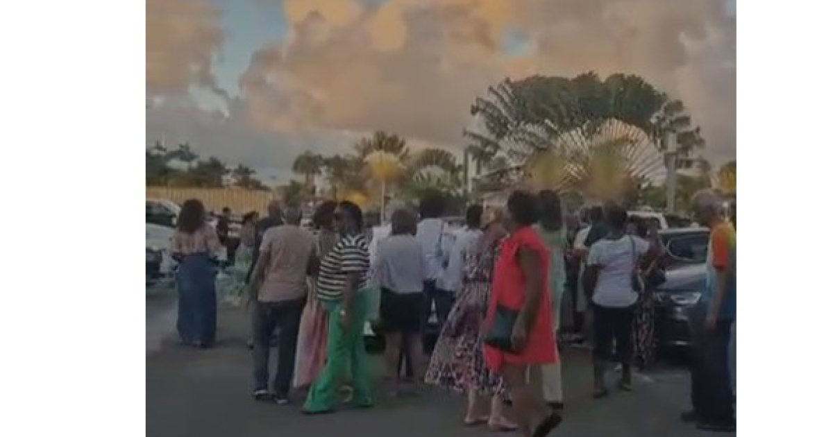     Chahuté à son arrivée à l'aéroport, Didier Laguerre porte plainte

