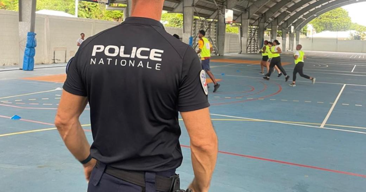     Pour Noël, la police donne la parole aux jeunes via un concours

