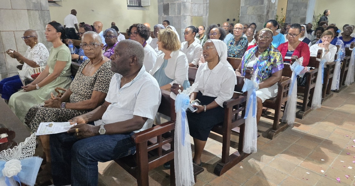     Les chrétiens de Guadeloupe célèbrent la Pentecôte 

