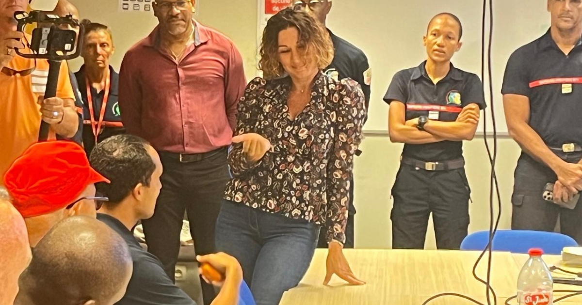     En Guadeloupe, les sapeurs-pompiers se forment à la langue des signes

