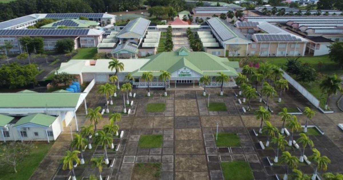     Des enseignants du LPO Charles Coeffin mécontents après la réintégration d’un élève renvoyé

