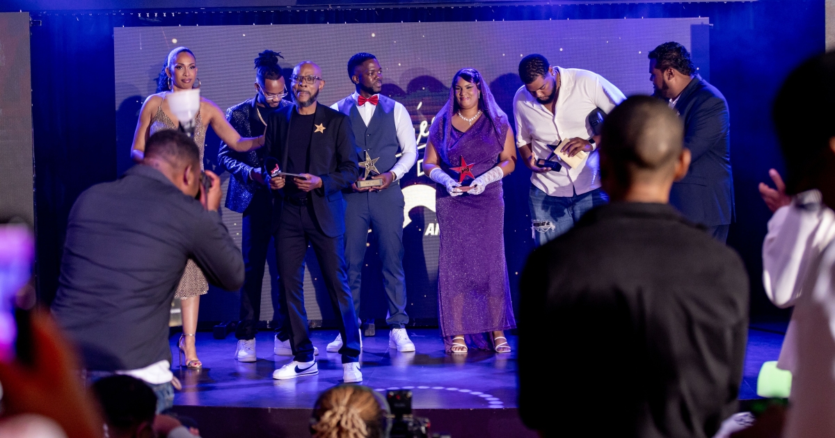     Trophées NRJ Antilles 2025 : 1T1 récompensé deux fois, Meryl et Keros'n artistes de l'année

