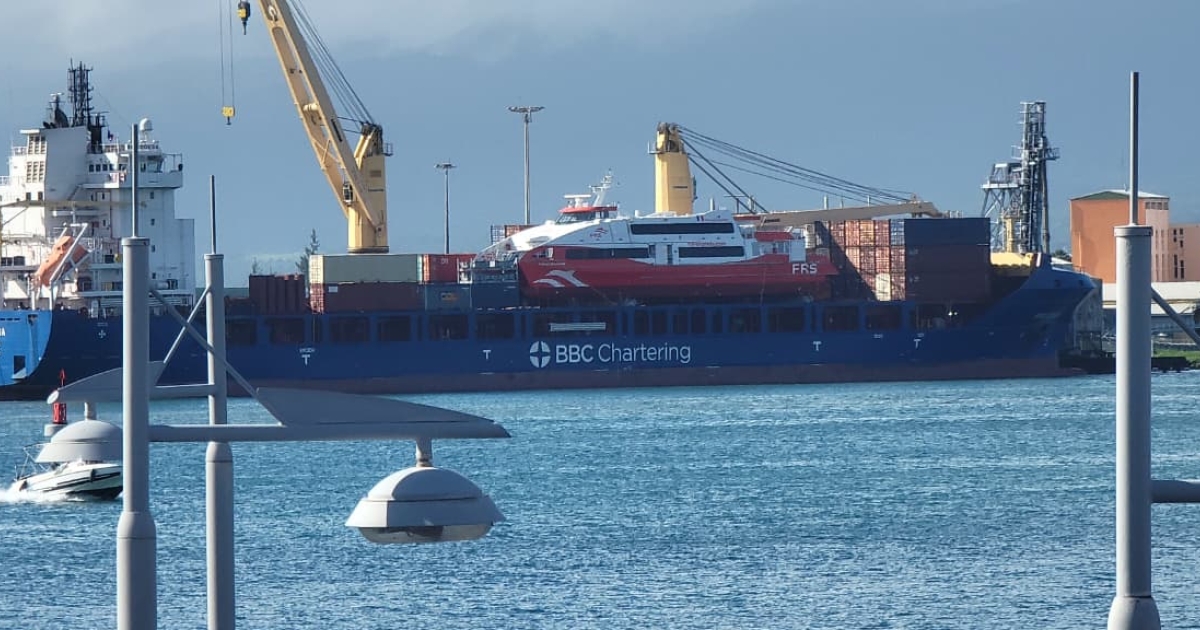     Arrivée du Topaze Express : FRS va renforcer ses lignes maritimes avec son nouveau navire

