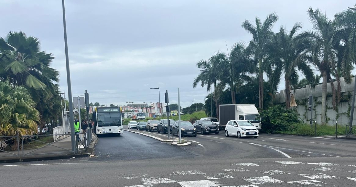     Agents régulateurs du TCSP : un renfort temporaire pour sécuriser les carrefours


