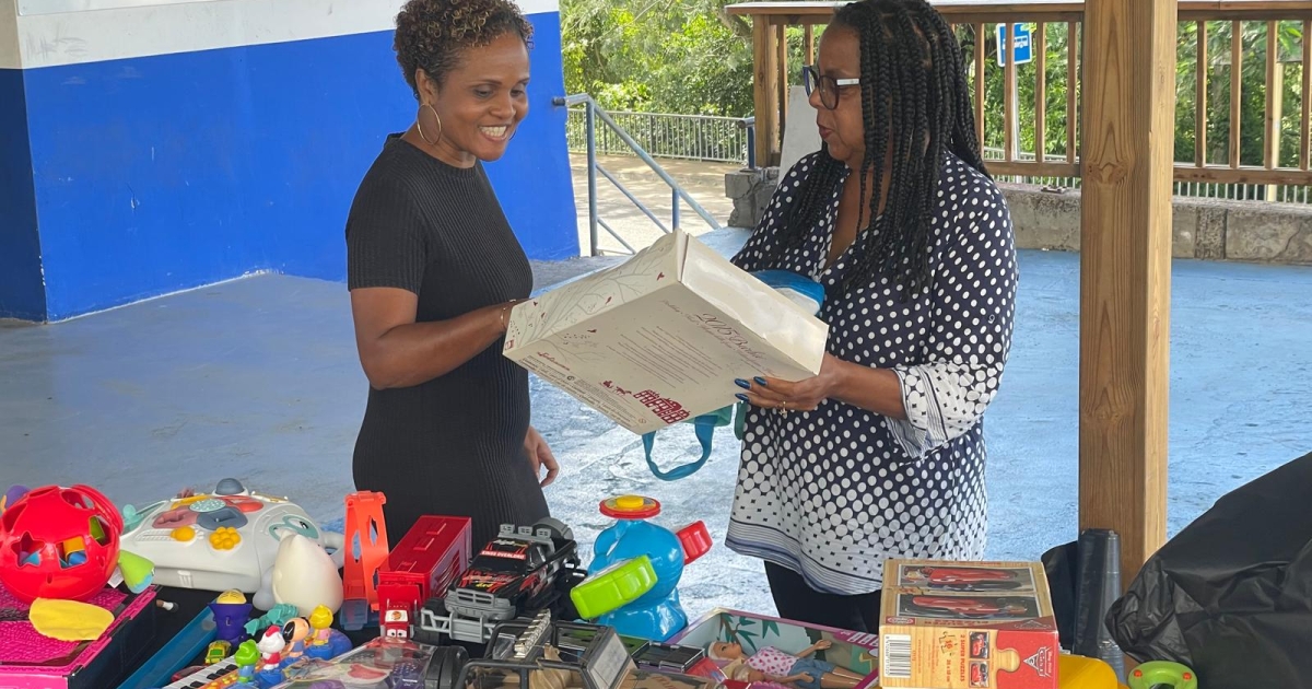     L’association Tipi organise une collecte solidaire de jouets devant les locaux de RCI

