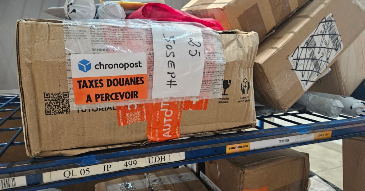     Prix de l'envoi des colis : une pétition demande un plafonnement des taxes douanières

