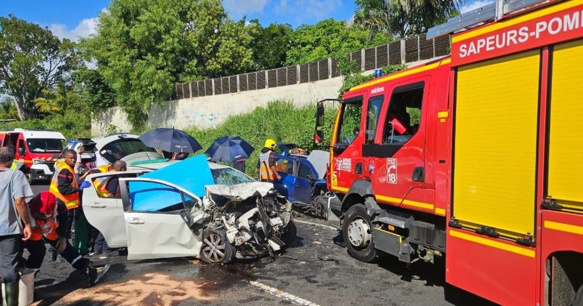     Cinq personnes coincées dans deux véhicules après un choc frontal à Case-Pilote


