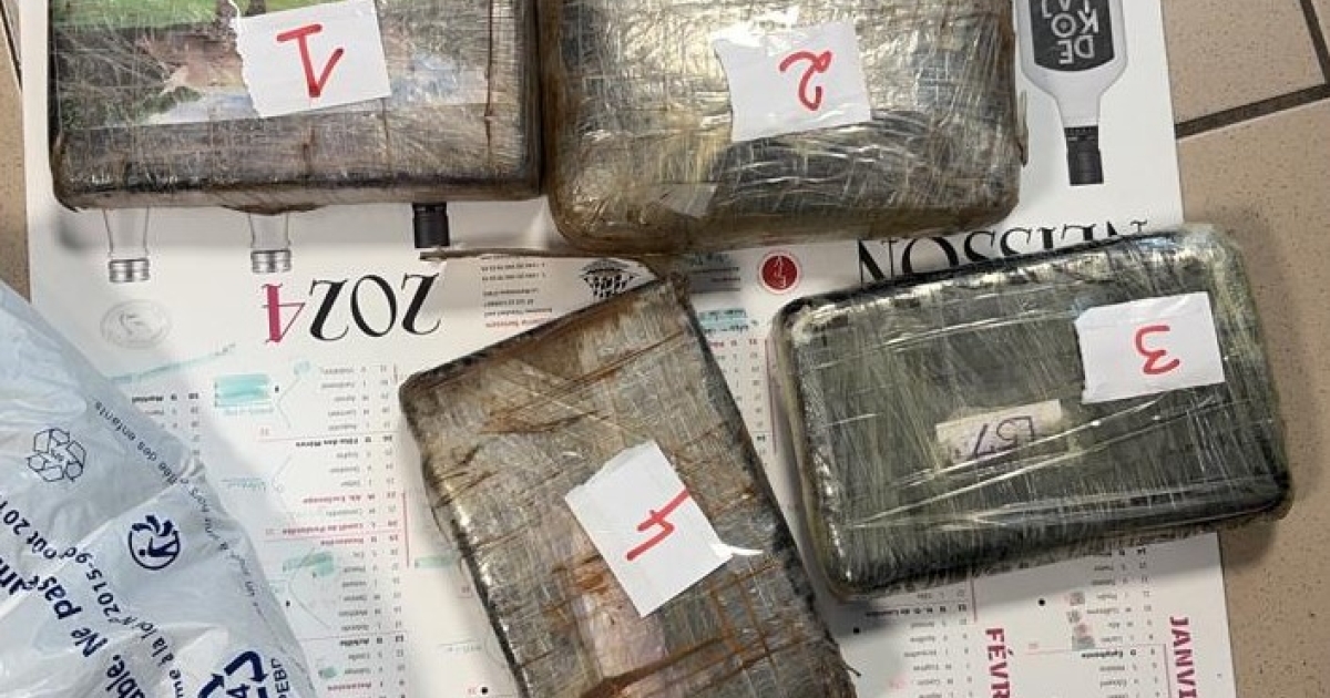     Arrêté à Carrère avec 10 kilos de cocaïne dans un sac à dos, 7 téléphones et 4 cartes bleues

