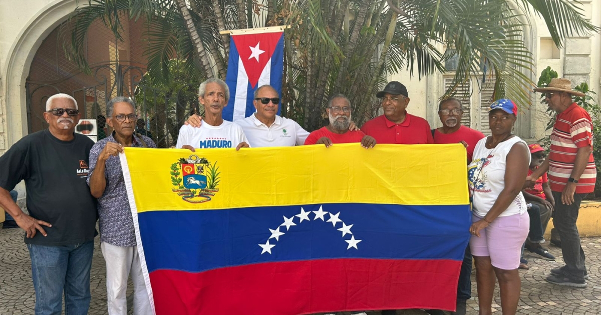     Venezuela : une quarantaine de personnes ont manifesté en Martinique contre l’intervention américaine

