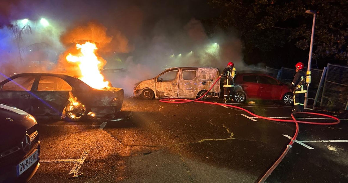     Au moins six voitures en feu sur le parking du casino de Batelière

