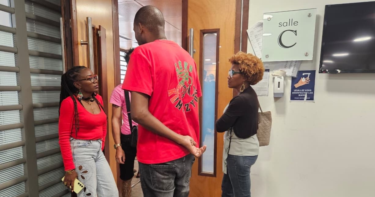     Le procès de Rodrigue Petitot, jugé pour « outrage à magistrat », à nouveau renvoyé en juillet

