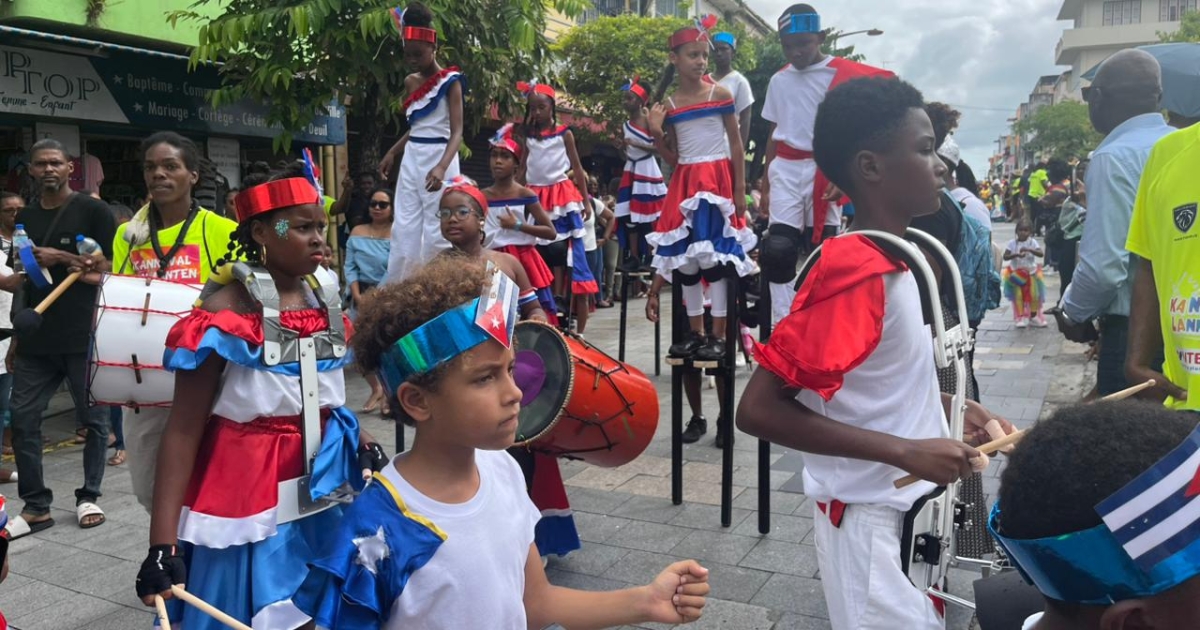     [VIDEO] La parade des écoles du Lamentin placée sous le thème "Lyannaj épi Cuba"

