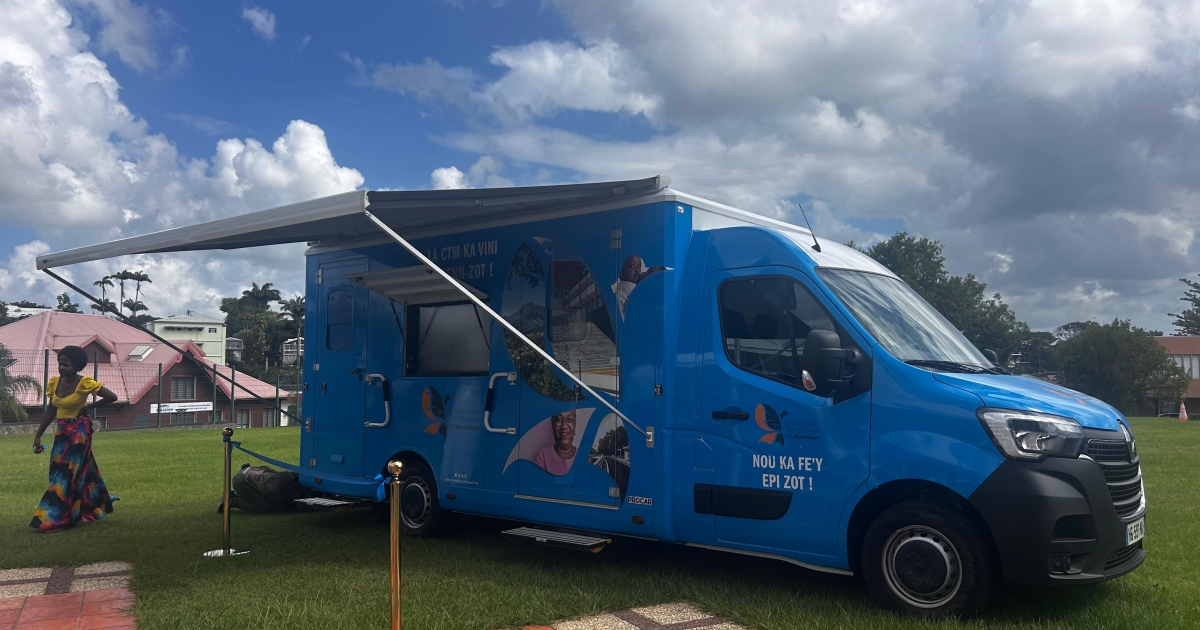     Deux bus “santé” et “social” pour lutter contre les déserts médicaux en Martinique

