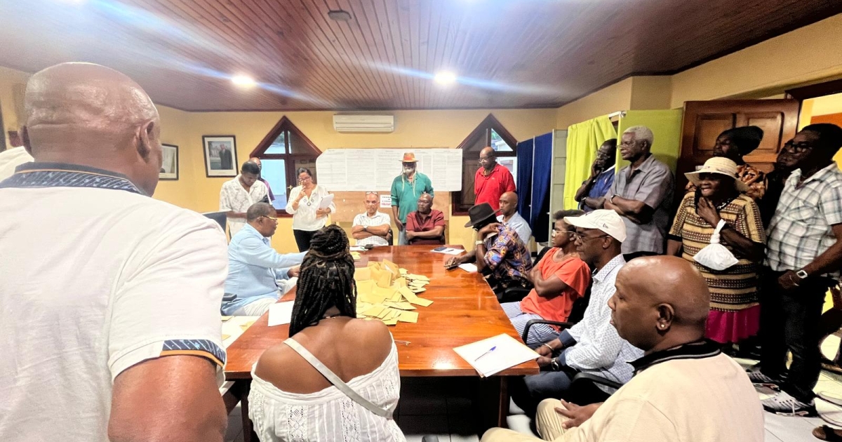     [⭕Direct🗳️] Municipales 2026 : le dépouillement a commencé, la soirée électorale à vivre sur RCI !

