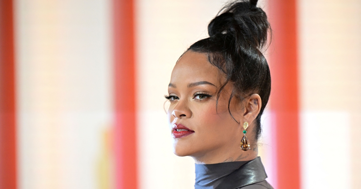     La maison de la chanteuse Rihanna visée par des tirs

