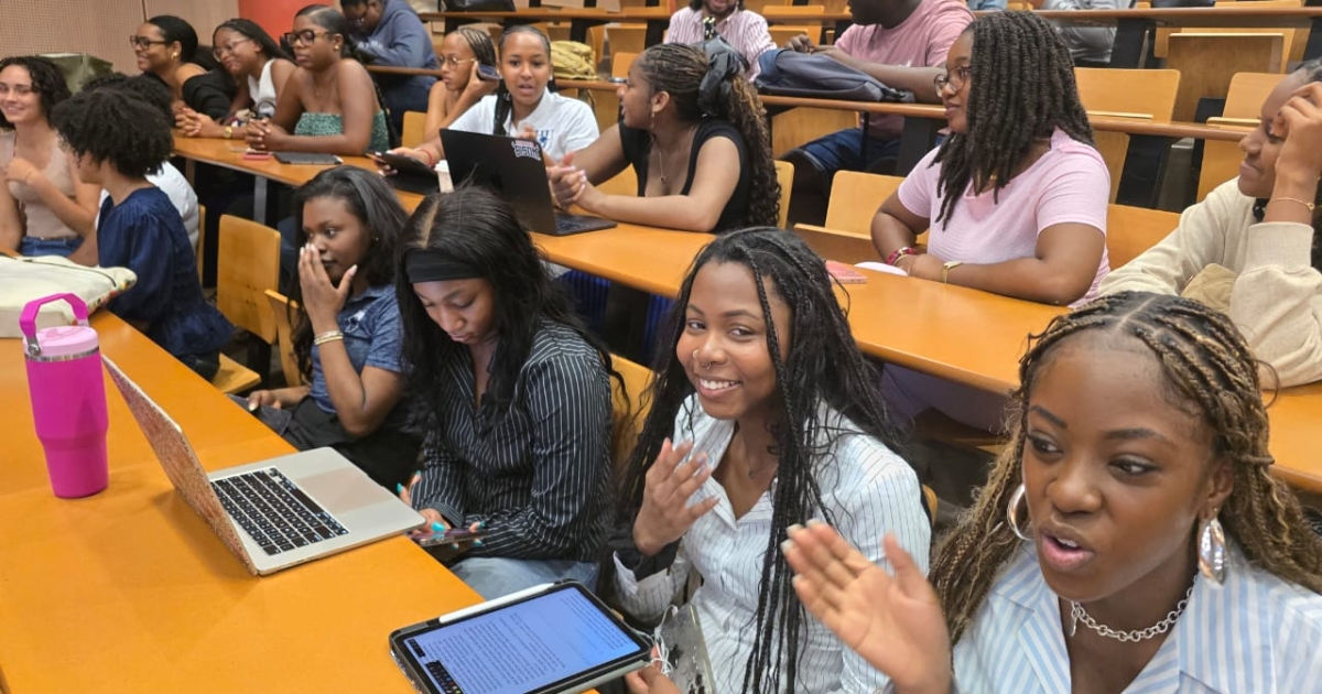     Etudes, mobilité, recherche scientifique : la Guadeloupe soutient ses jeunes grâce à de nombreux dispositifs

