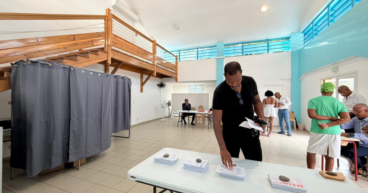     [⭕Direct🗳️] Municipales 2026 : les 424 bureaux de Guadeloupe bientôt fermés, la soirée électorale à vivre sur RCI !

