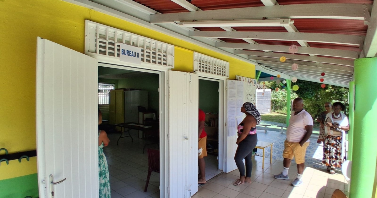     Municipales 2026 : 21,37% de participation au second tour en Guadeloupe à midi

