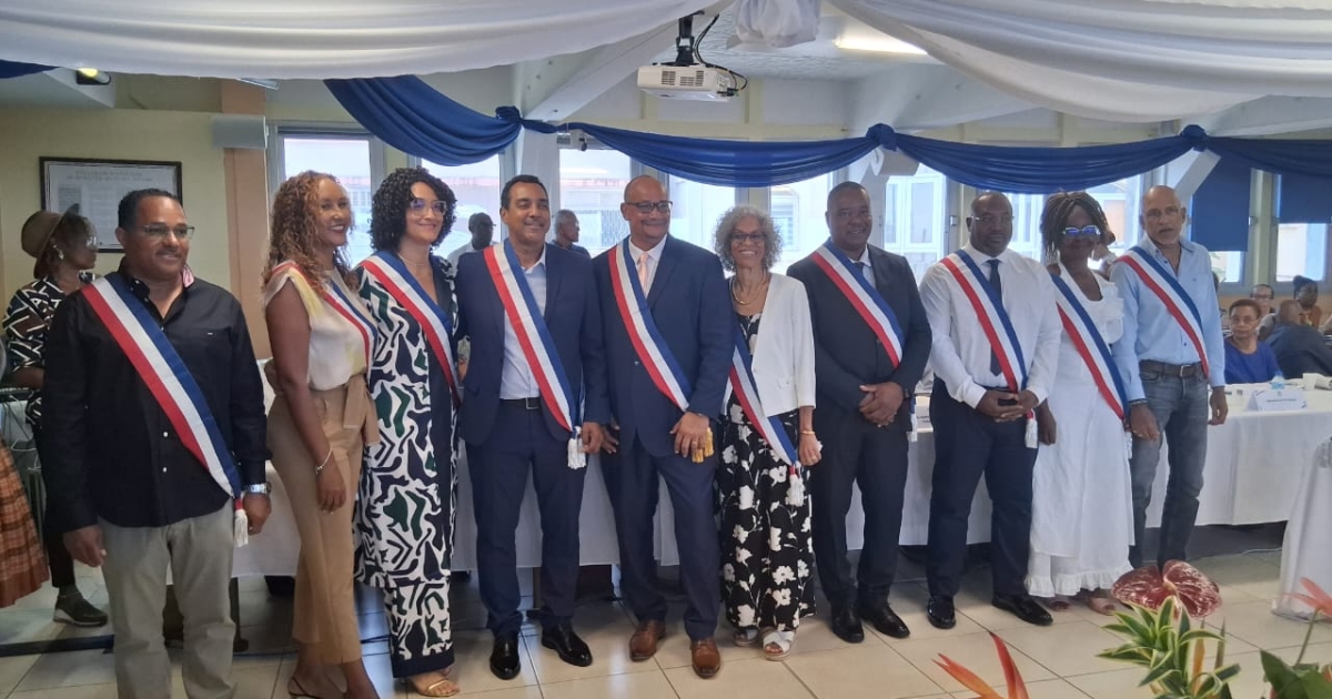     Municipales 2026 : Daniel Chomet officiellement investi à la mairie de Schœlcher

