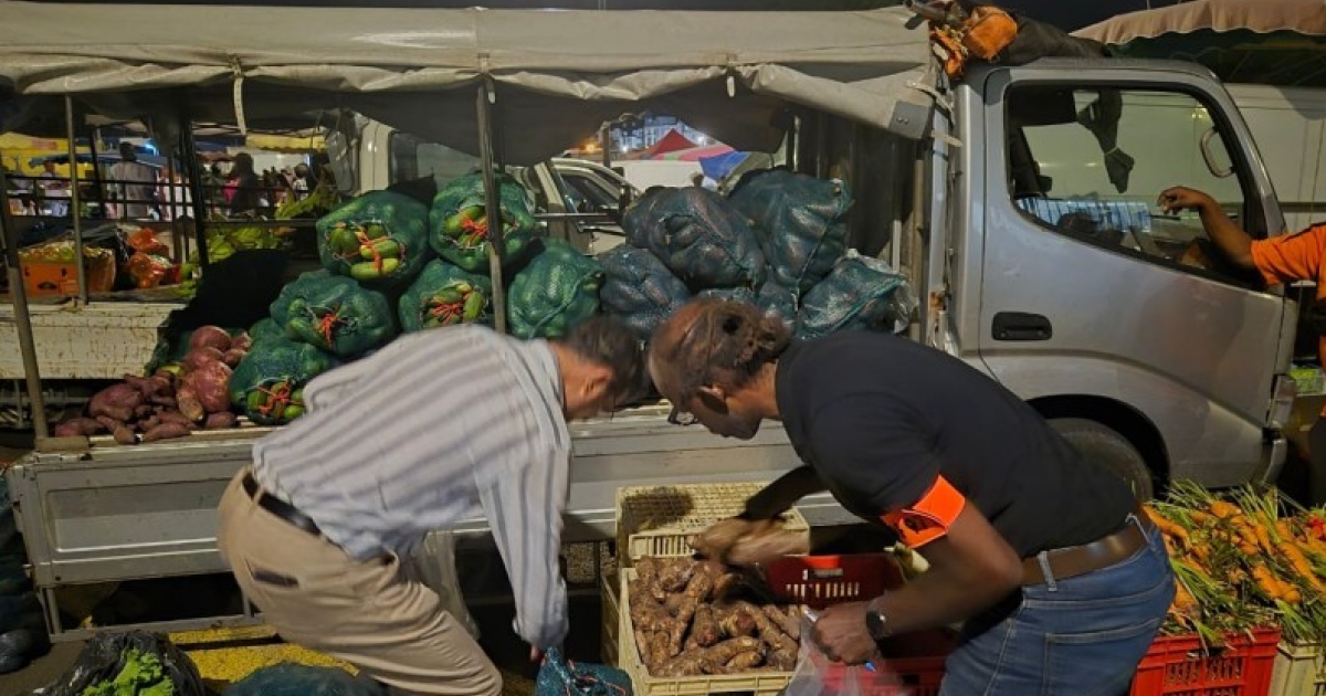     Chlordécone : des contrôles menés sur le marché de Bergevin à Pointe-à-Pitre

