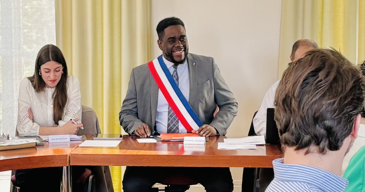     Au Port-Marly en région parisienne, trois Antillais au conseil municipal, dont le maire

