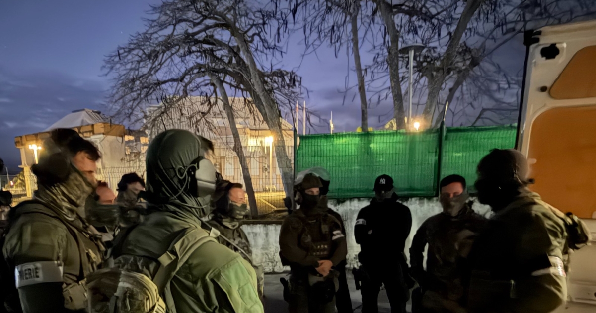     Démantèlement d'une bande soupçonnée de braquages et tentatives d'homicide

