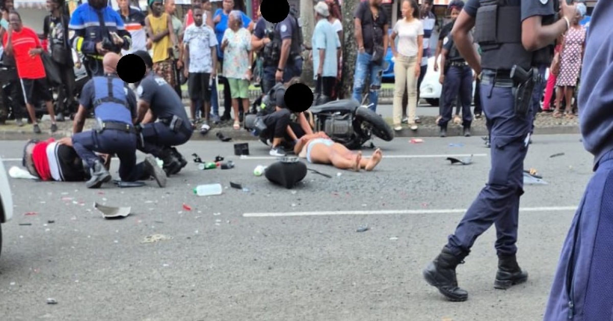     Deux scootéristes chutent après une course-poursuite à Pointe-à-Pitre

