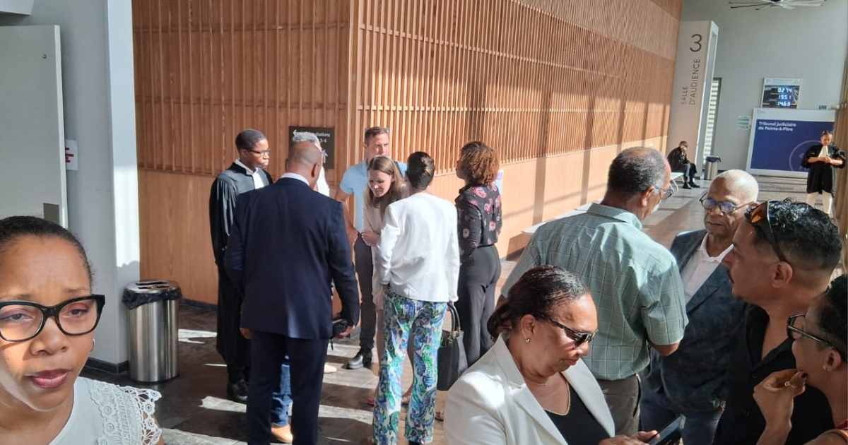     Air Antilles : le tribunal de commerce renvoie le dossier au 23 avril

