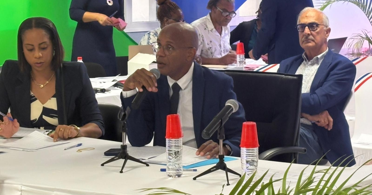     Présidence du Grand Sud Caraïbes : Thierry Abelli conserve son fauteuil au terme d'un duel serré

