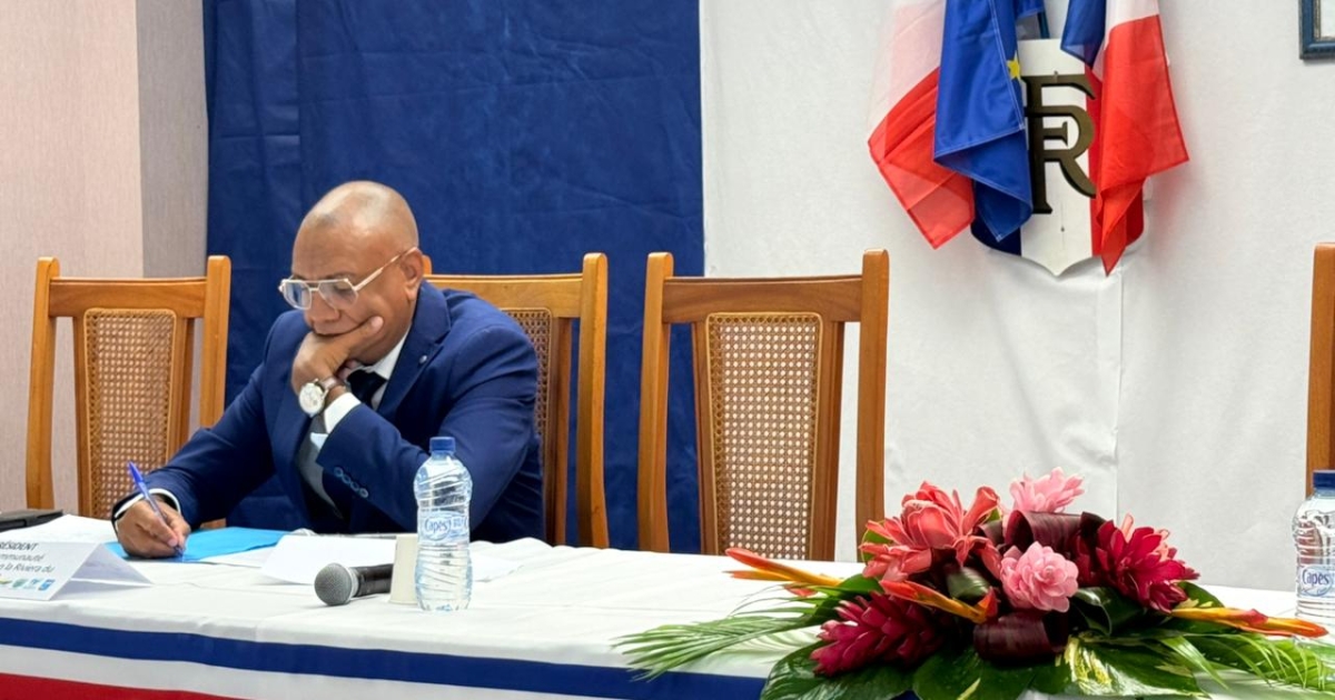     [Direct] : Michel Hotin, maire du Gosier, est élu nouveau président de La Riviera du Levant

