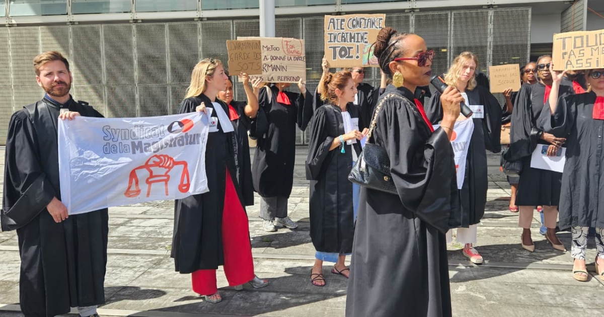     Les avocats toujours en grève mais reprennent le chemin des audiences 

