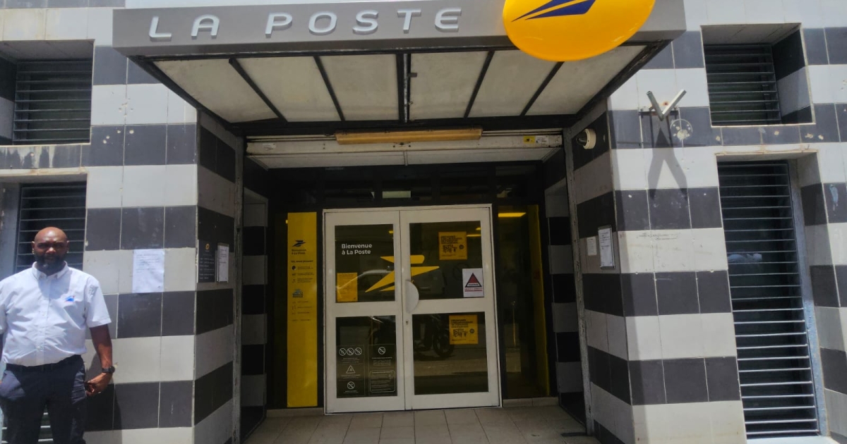    La Poste inaugure ses bureaux rénovés aux Terres-Sainville après 300 000 euros d'investissement

