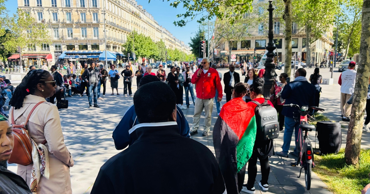     « Un sentiment d’injustice » : à Paris, les Ultramarins se mobilisent contre le prix des billets d'avion

