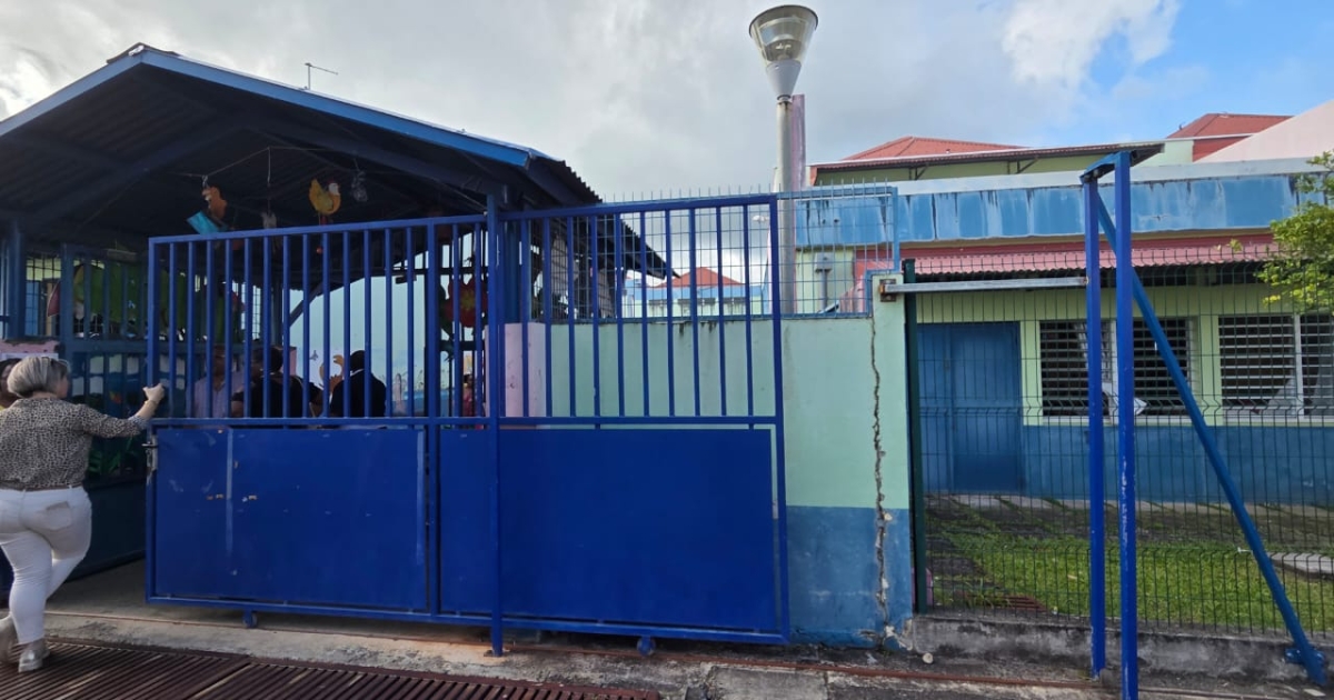     Intrusion dans une école primaire au Lamentin : des parents réclament plus de sécurité

