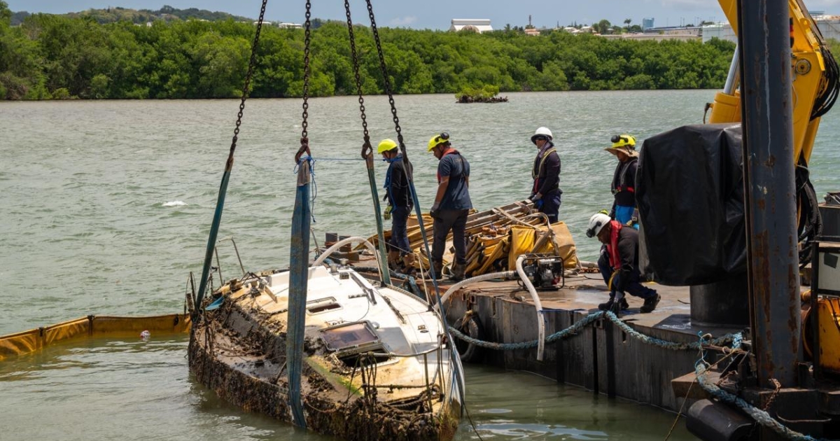     L’État lance une vaste opération d’extraction de 15 bateaux hors d'usage pour protéger le littoral

