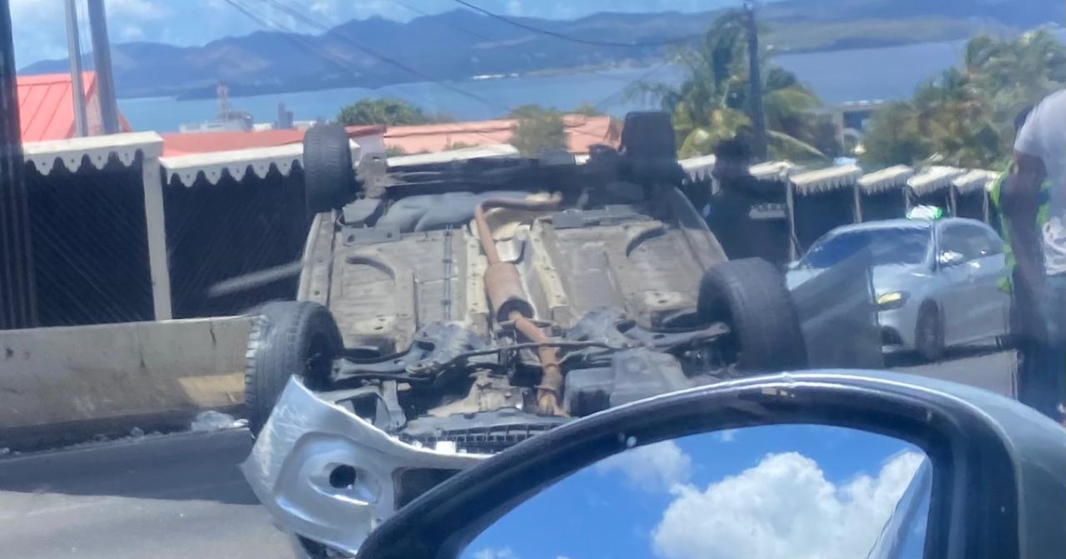     Accident sur la rocade à Fort-de-France : la circulation saturée depuis le Viaduc du Vietnam Héroïque

