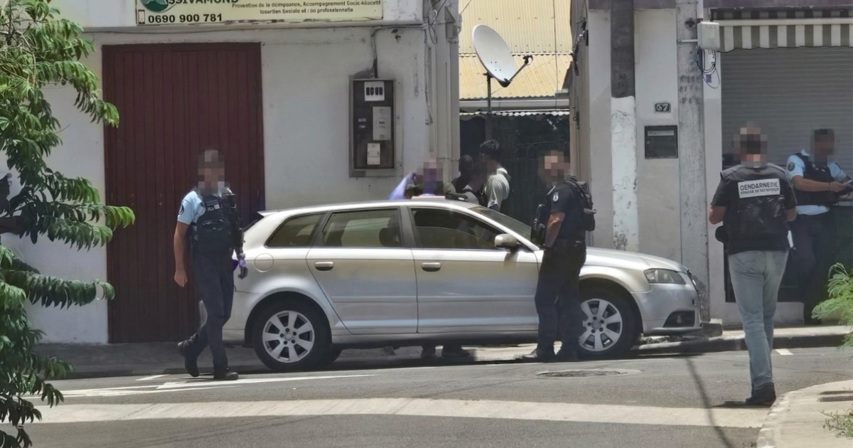     Opération anti-drogue et armes : vaste descente de gendarmerie en cours dans le centre-bourg de Baillif

