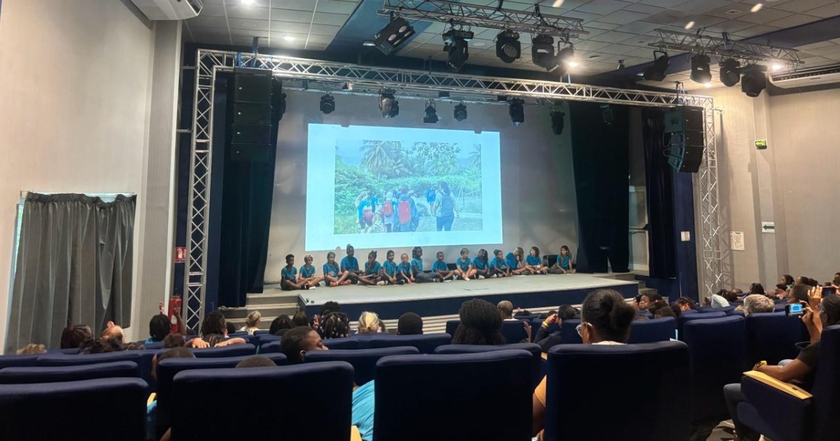     Aires éducatives : des élèves engagés dans la biodiversité se réunissent à la médiathèque du Lamentin

