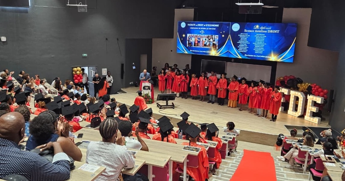     115 nouveaux diplômés à la faculté de droit et d'économie de l'Université des Antilles

