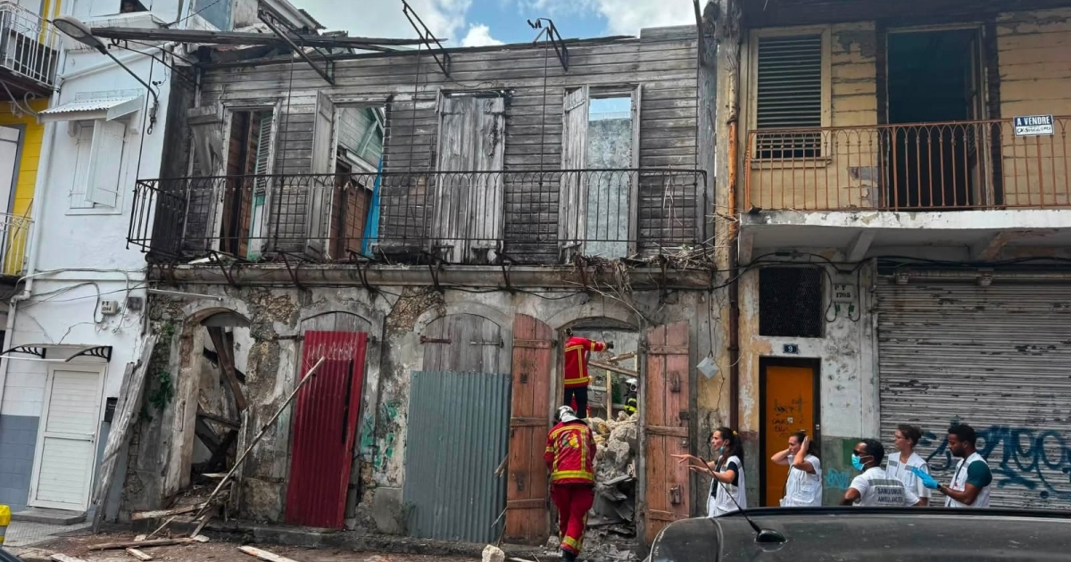     Pointe-à-Pitre : un bâtiment s'effondre, 4 ouvriers piégés et blessés

