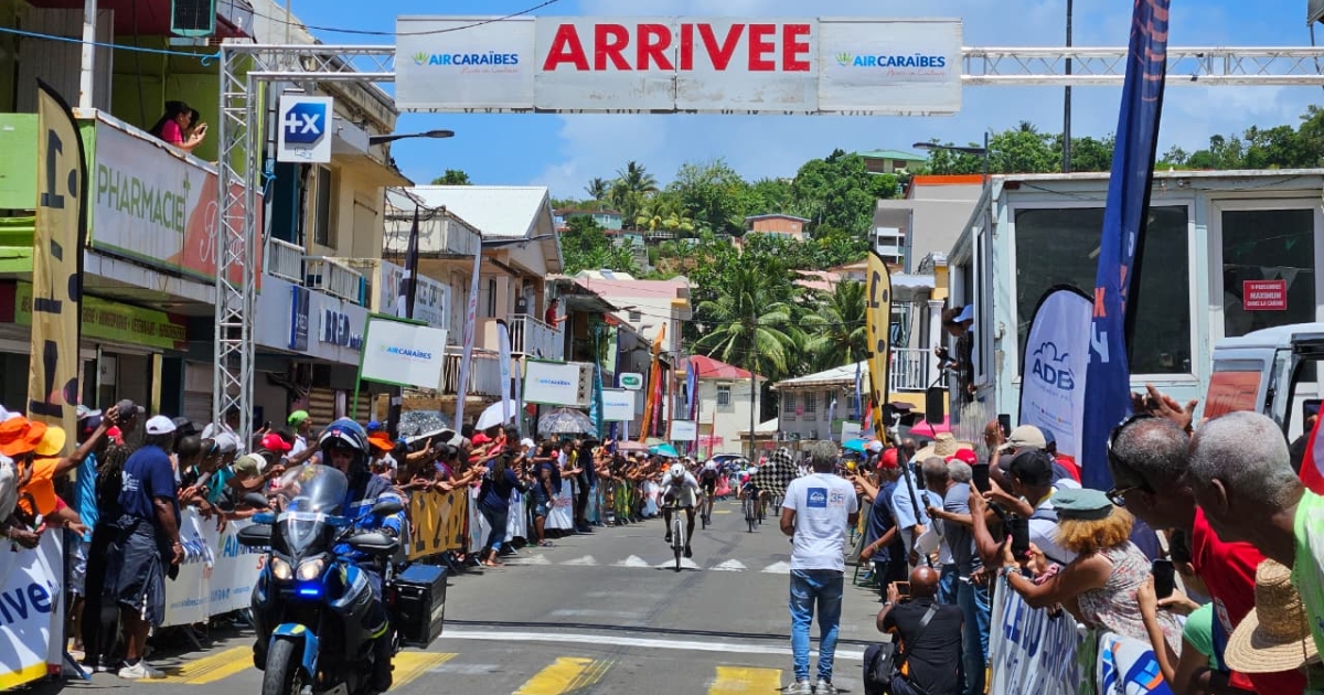      [⭕️Direct🚴] Tour cycliste de Martinique 2026 : Damien Urcel offre à la Guadeloupe sa première victoire d'étape ! 

