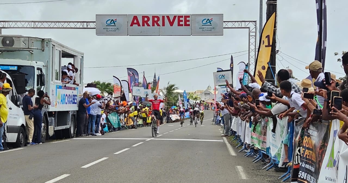     [⭕️Direct🚴] Tour cycliste de Martinique 2026 : Benjamin Le Ny (Guadeloupe) s'impose au sprint 

