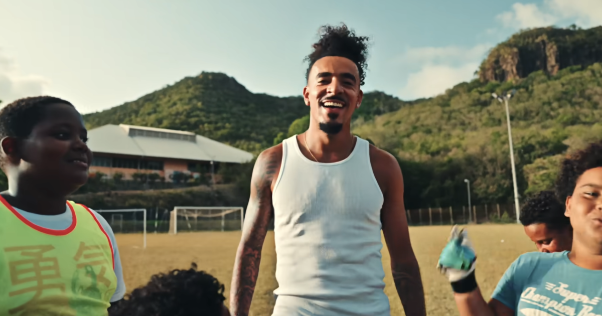     [VIDEO] De la Coupe du Monde à ses racines, la vidéo Youtube de Malo Gusto en Martinique

